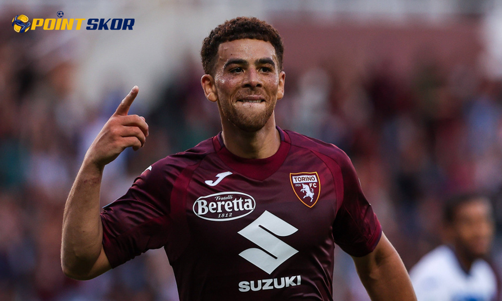 Che Adams: Striker Serba Bisa yang Selalu Jadi Andalan